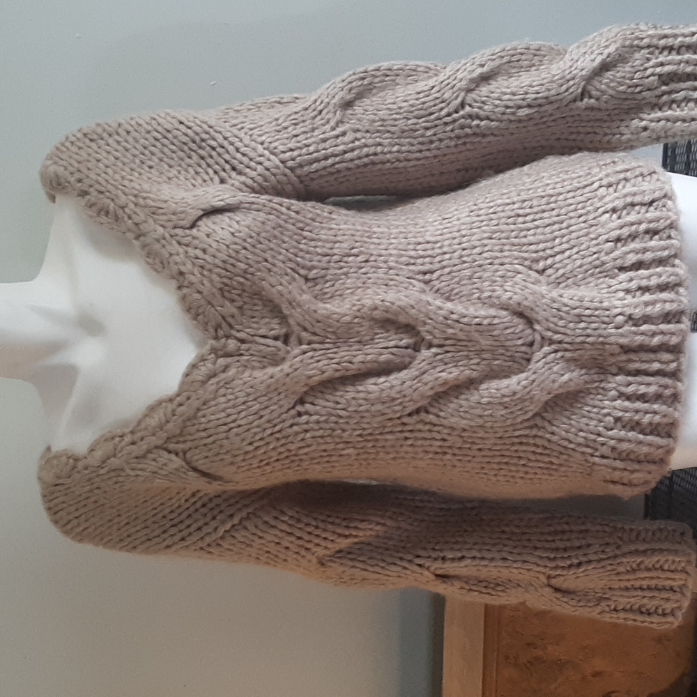 Forever 21 Knitted Sweater